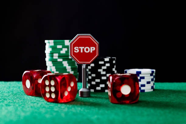 kiss8toto mobile app interface showing live casino tables and sportsbook menu